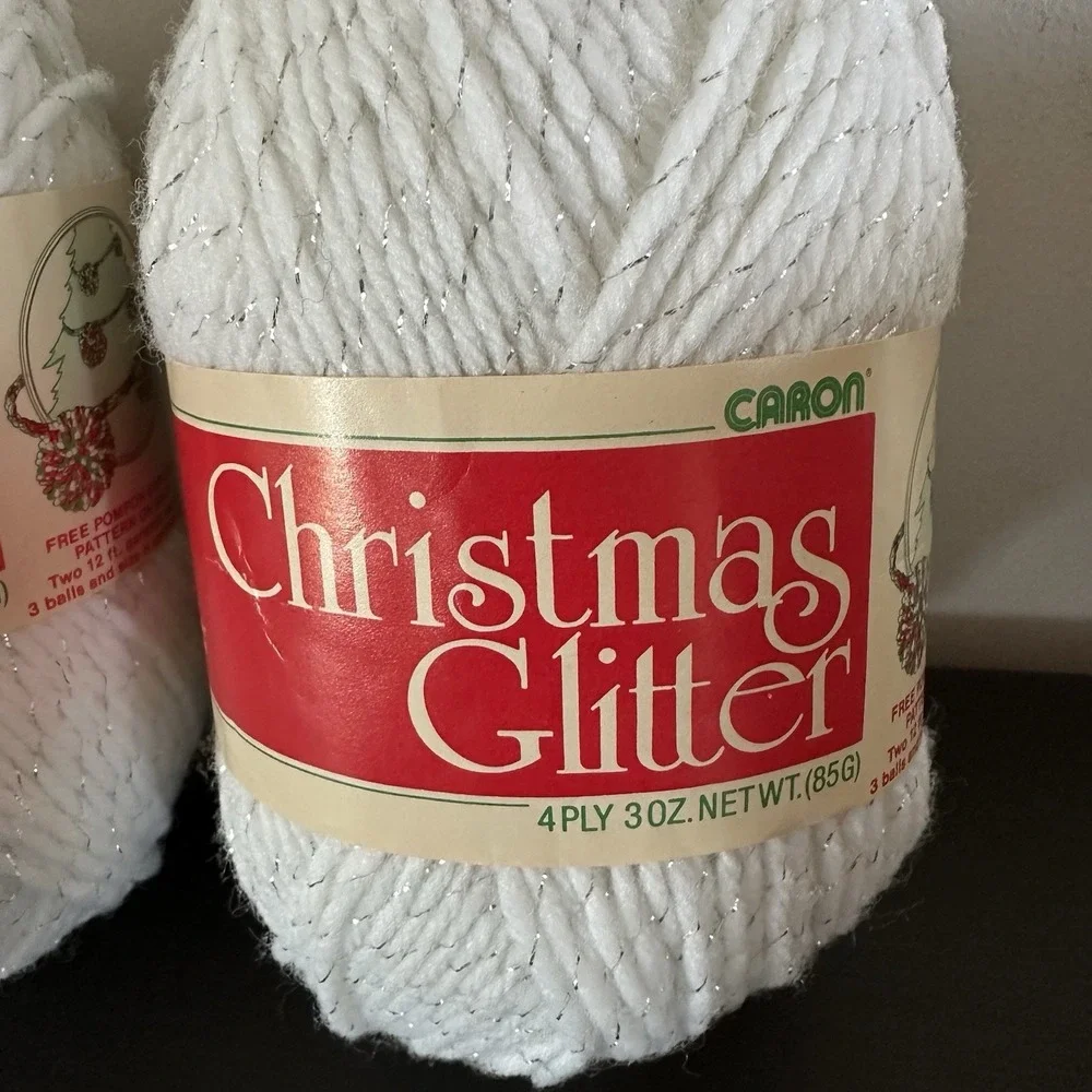 2 Skeins Caron Christmas Glitter Yarn 4 Ply Worsted Weight Acrylic 0101 White